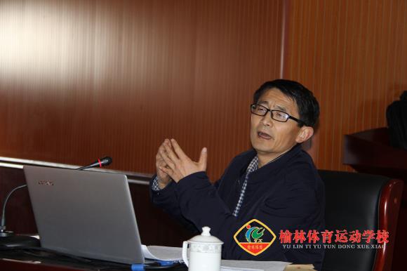 2贺启章书记声情并茂的讲解 (1).jpg
